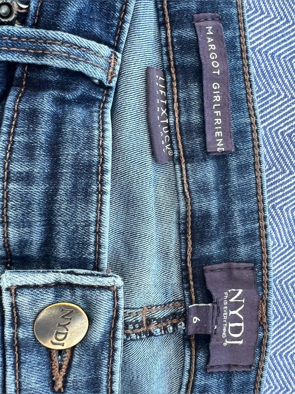 NYDJ Women's Dark Blue Slim Straight Jeans, size 6 - Picture 5 of 6